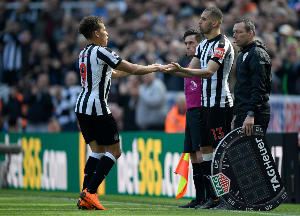  during the Premier League match between Newcastle United and Arsenal at St. James Park on April 15, 2018 in Newcastle upon Tyne, England.