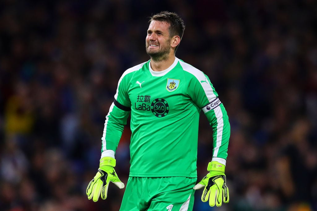 Everton should seriously consider Tom Heaton as much-needed goalkeeper addition