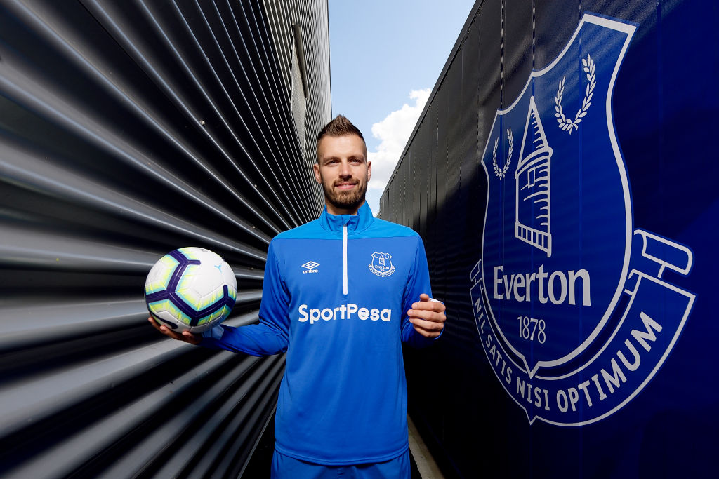 Everton transfer news: Tosun convincing, Schneiderlin backed and Holgate done