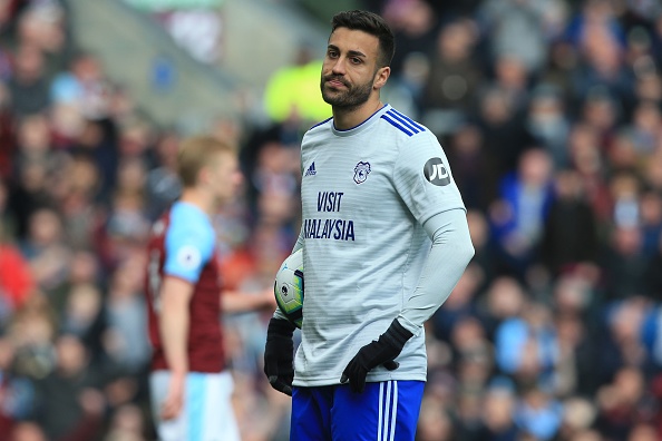 Wolves fans thrilled with reported interest in midfielder Victor Camarasa