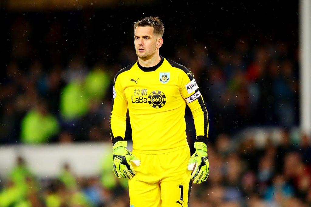 Arsenal should swoop for unsettled Tom Heaton