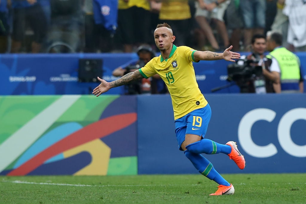 Report: Carlo Ancelotti gives thumbs up to Everton Soares transfer pursuit