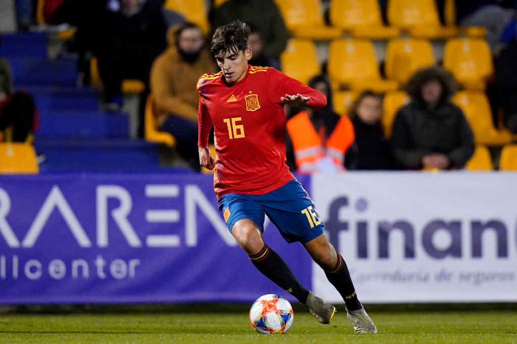 Gonzalo Villar of Spain under-21 runs with the ball during the euro qualifiers under -21 between Spain and Macedonia at Estadio Santo Domingo  on N...