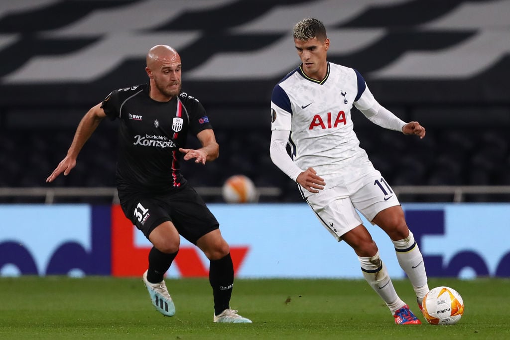 Erik Lamela (R) of Tottenham Hotspur and Lukas Grgic (L) of