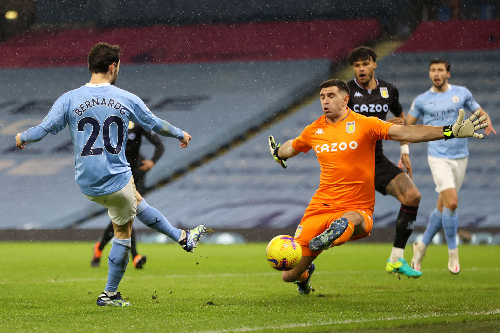 Aston Villa fans hail Emiliano Martinez for his display against ...