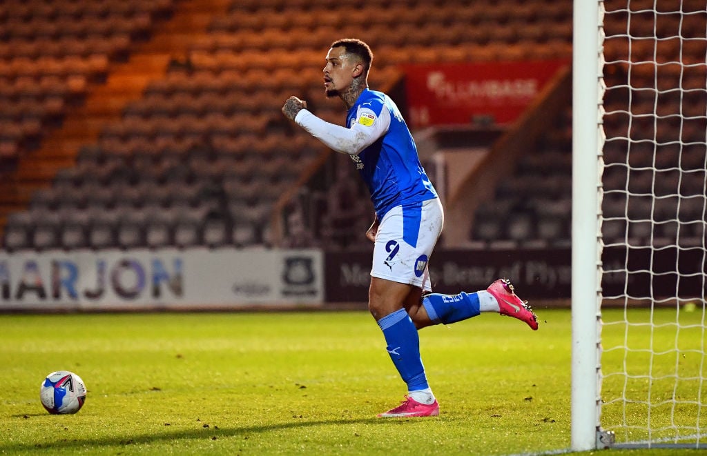 Плимут аргайл вест бромвич. Кларк Харрис. Clarke Harris. Clarke-Harris футболист. Peterborough United