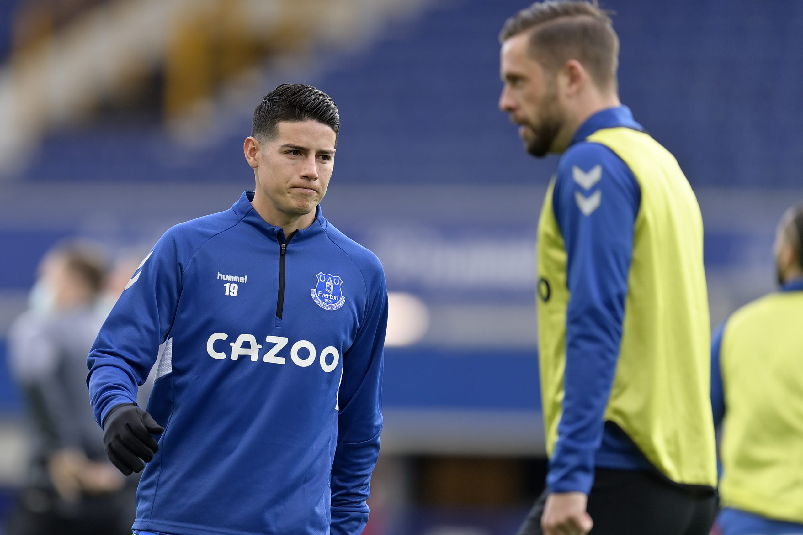everton-james-rodriguez-gylfi-sigurdsson-aston-villa-premier-league-goodison-park