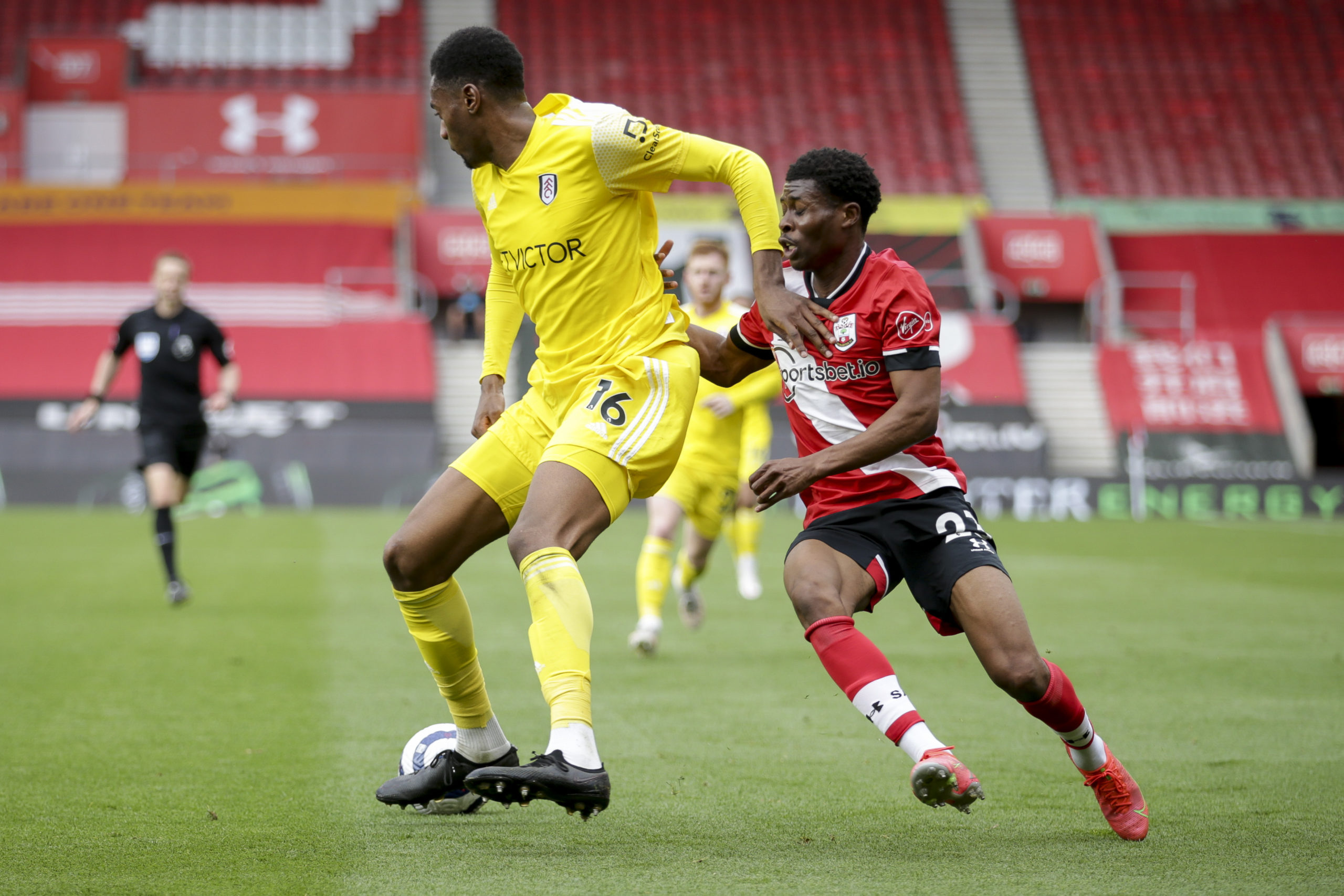 fulham-tosin-adarabiyo-southampton-nathan-tella-st-marys-premier-league