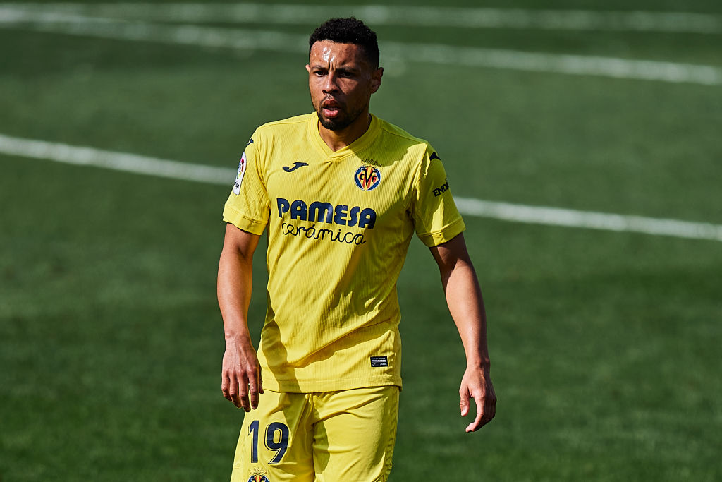 Player he. Франсис Коклен Вильярреал. Коклен Вильярреал. Villarreal midfielder. Francis Coquelin Trophy.