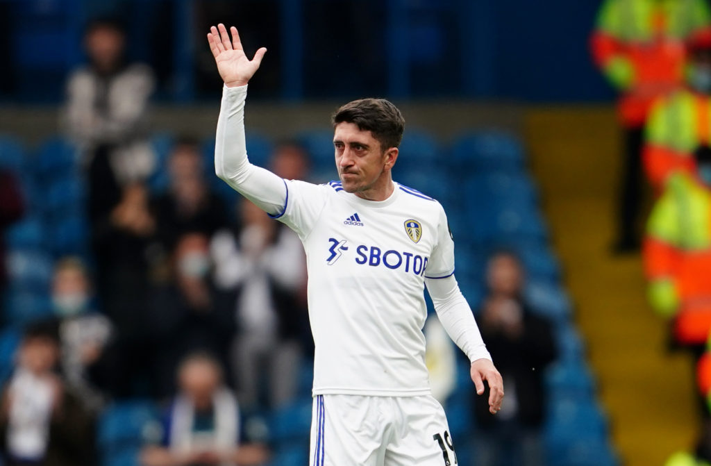 leeds-united-pablo-hernandez-waves-goodbye-elland-road-west-brom-premier-league