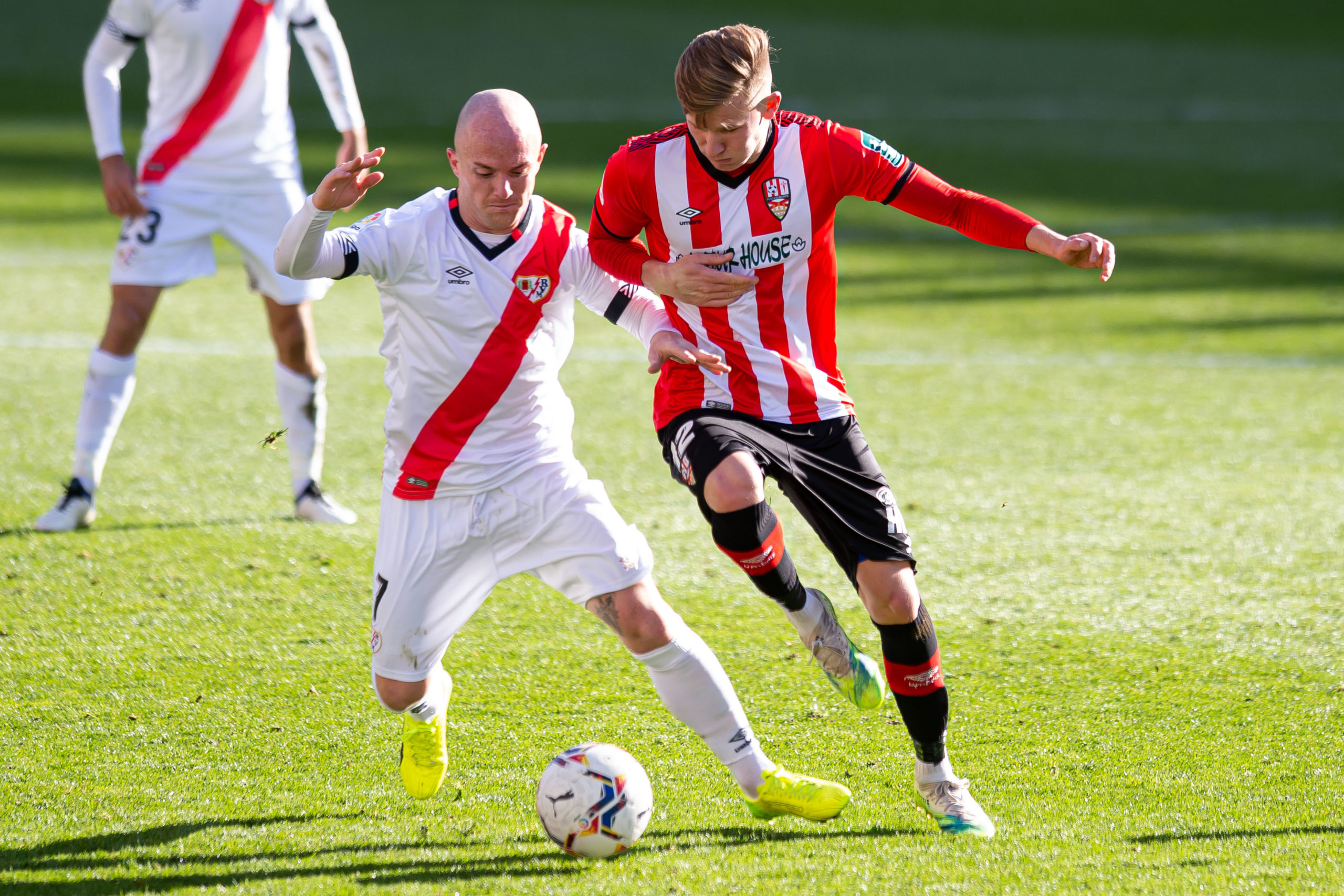 ud-logrones-mateusz-bogusz-rayo-vallecano-isaac-palazon-segunda-division