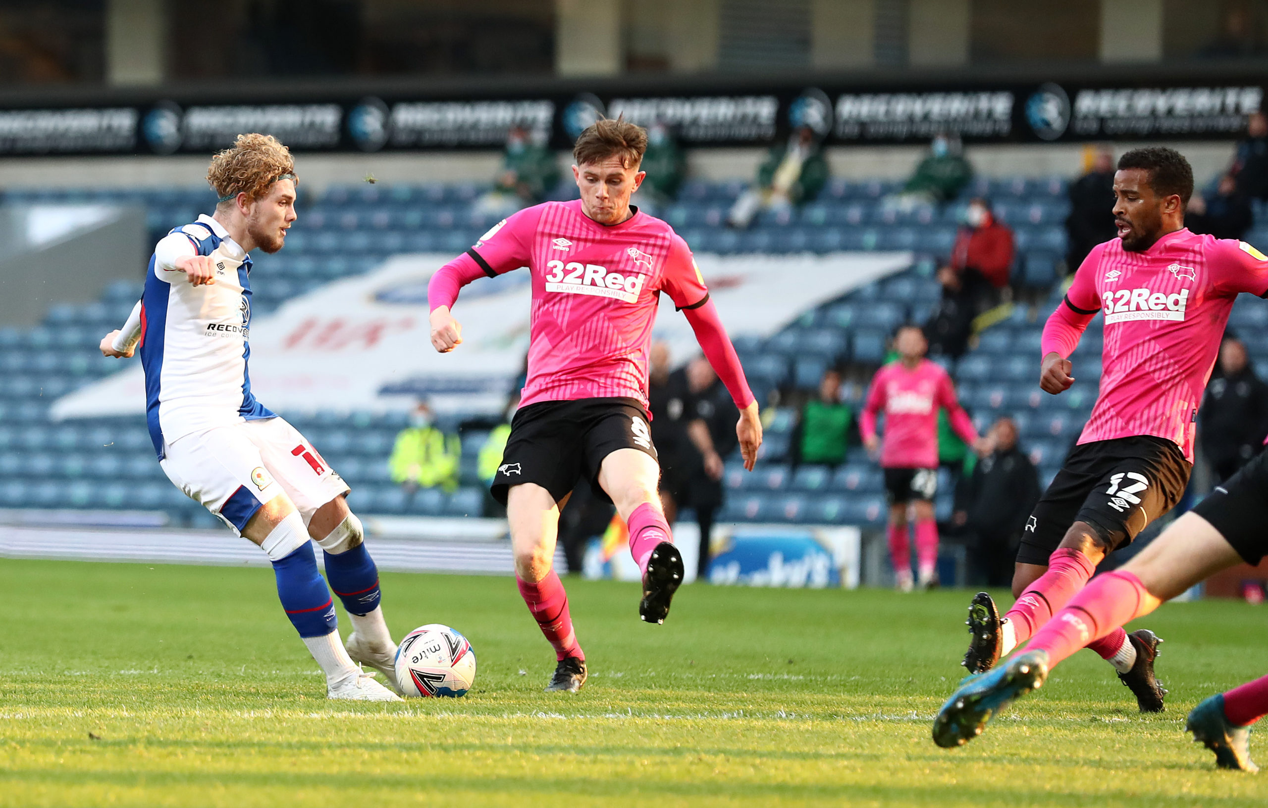 liverpool-harvey-elliott-blackburn-rovers-championship-derby-county