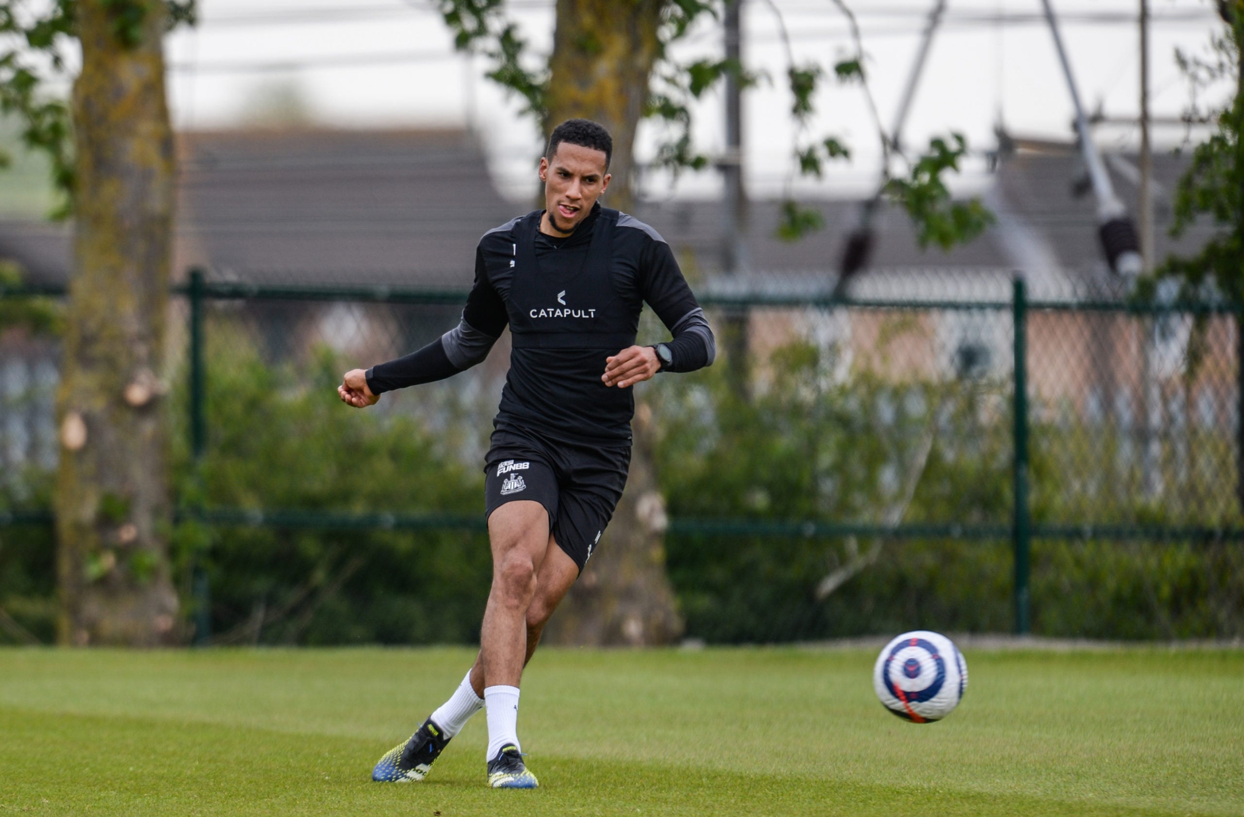 newcastle-united-isaac-hayden-premier-league-training