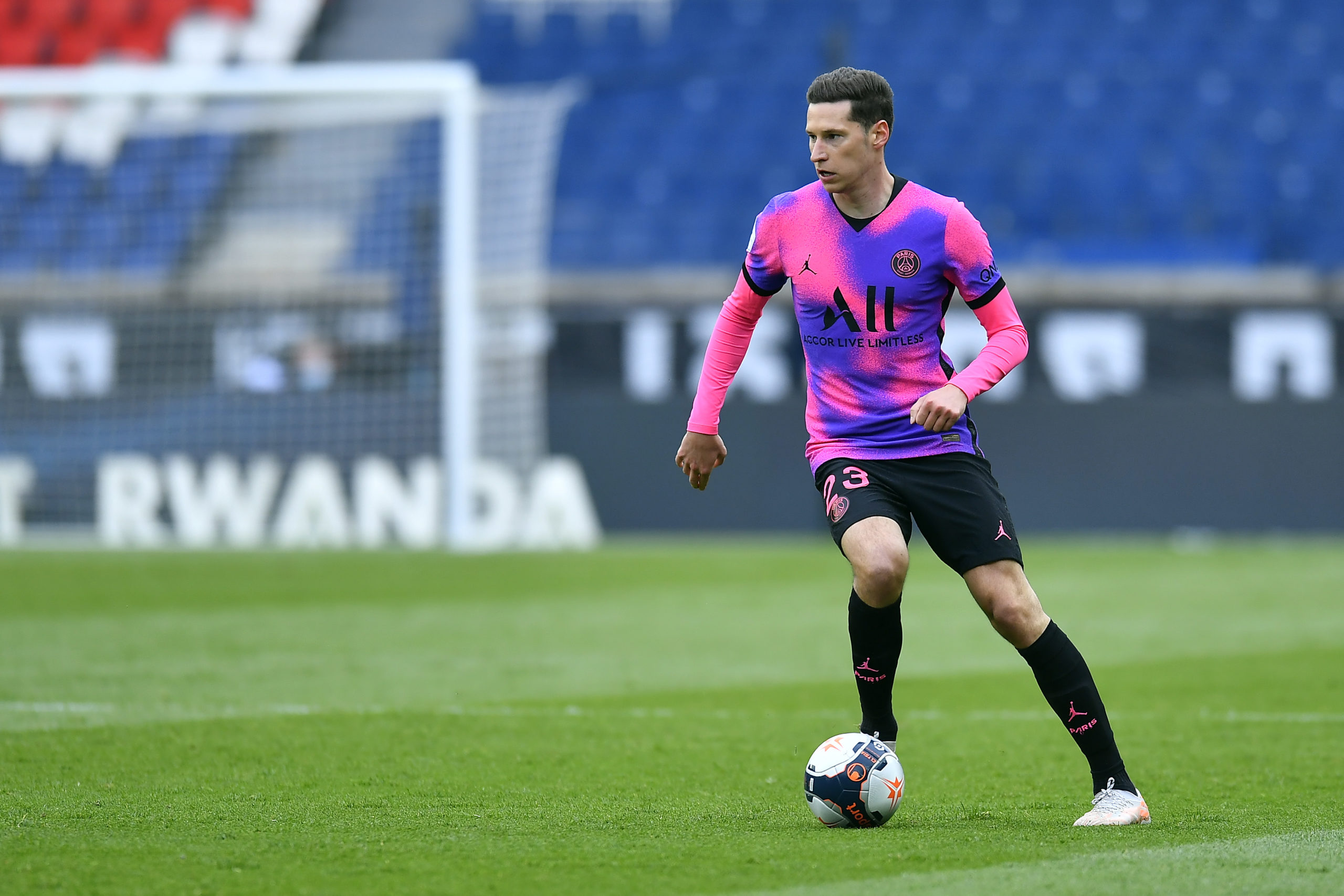 Arsenal to miss out on free Julian Draxler transfer after Mikel Arteta target agrees new Paris Saint-Germain contract