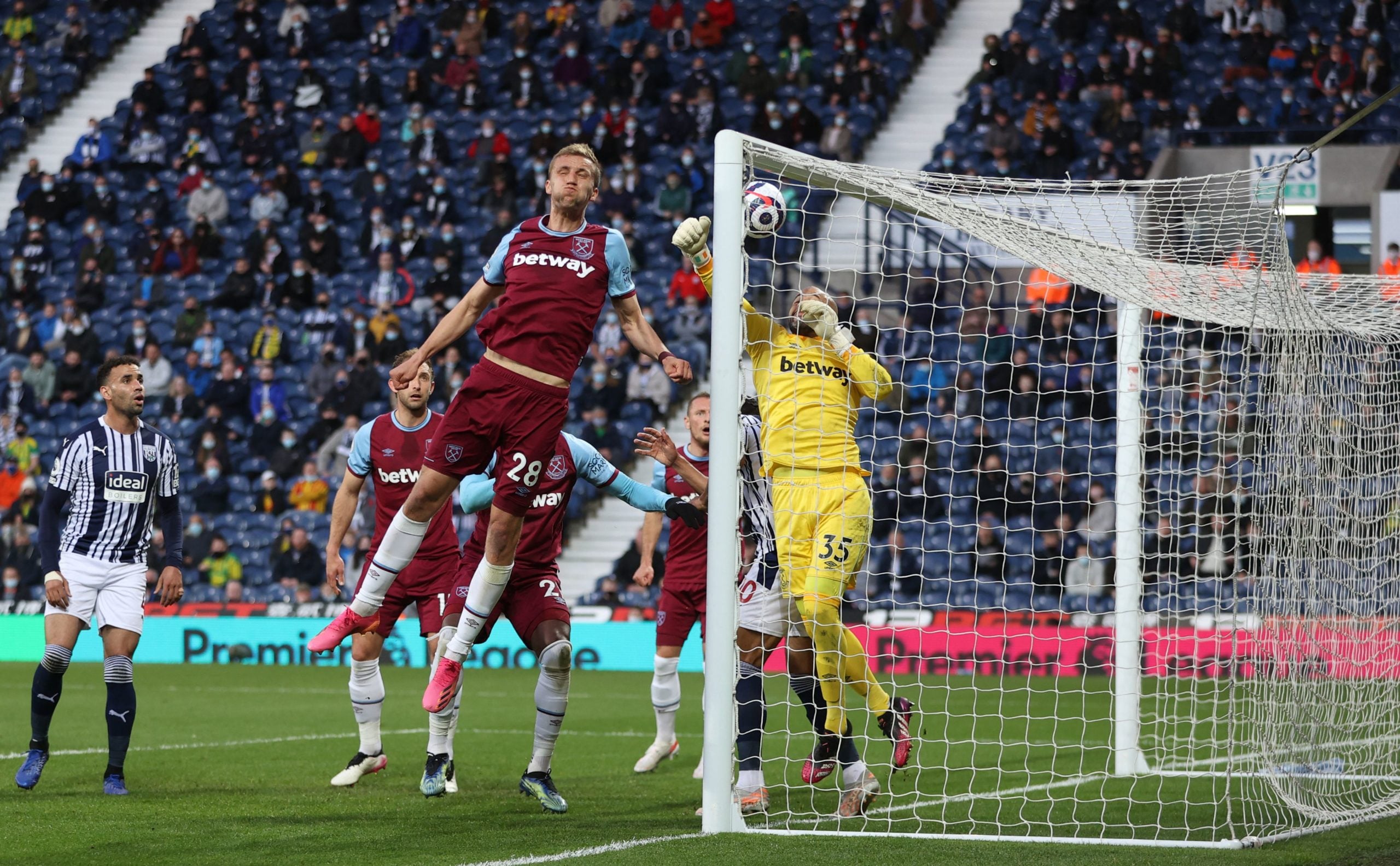 west-ham-united-tomas-soucek-west-bromwich-albion-matheus-pereira-premier-league
