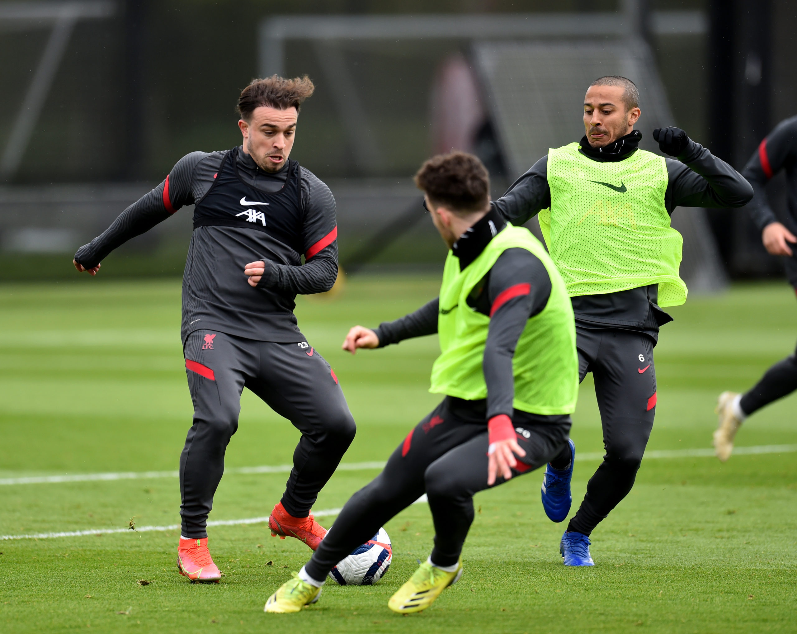 xherdan-shaqiri-thiago-alcantara-liverpool-premier-league