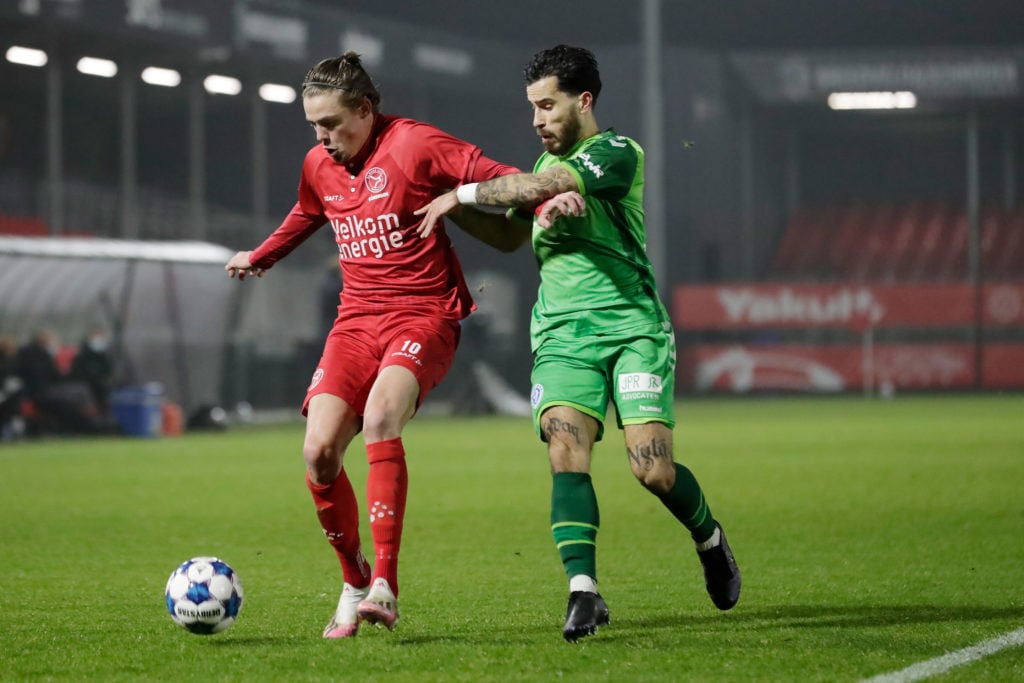 newcastle-united-transfer-gossip-ameobi-loan-rodrigo-vilca-elias-sorensen-in-action-almere-city-de-grasfschap-dutch-keuken