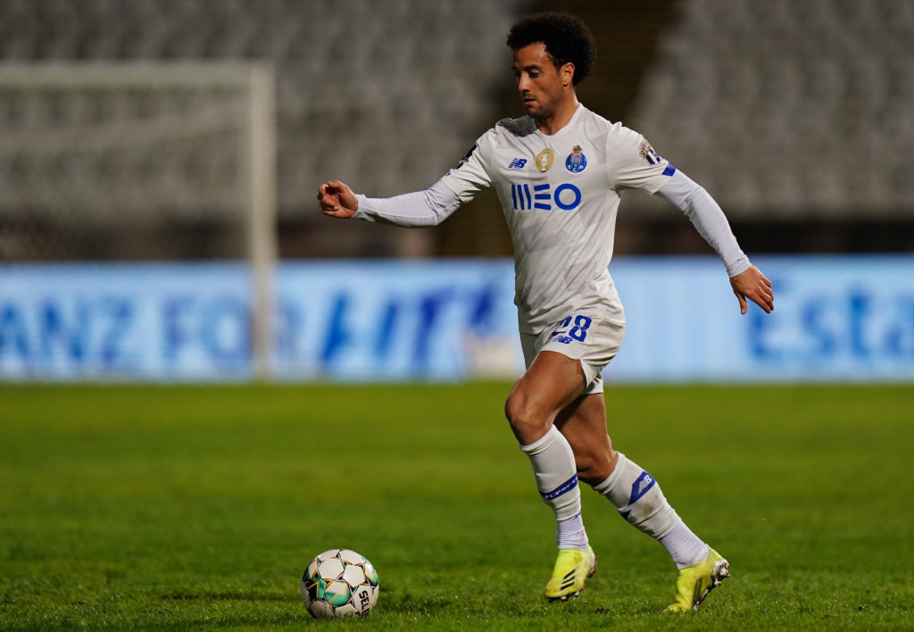 west-ham-united-transfer-gossip-flamengo-target-felipe-anderson-dribbles-with-ball-during-porto-loan-belenses-liga-nos