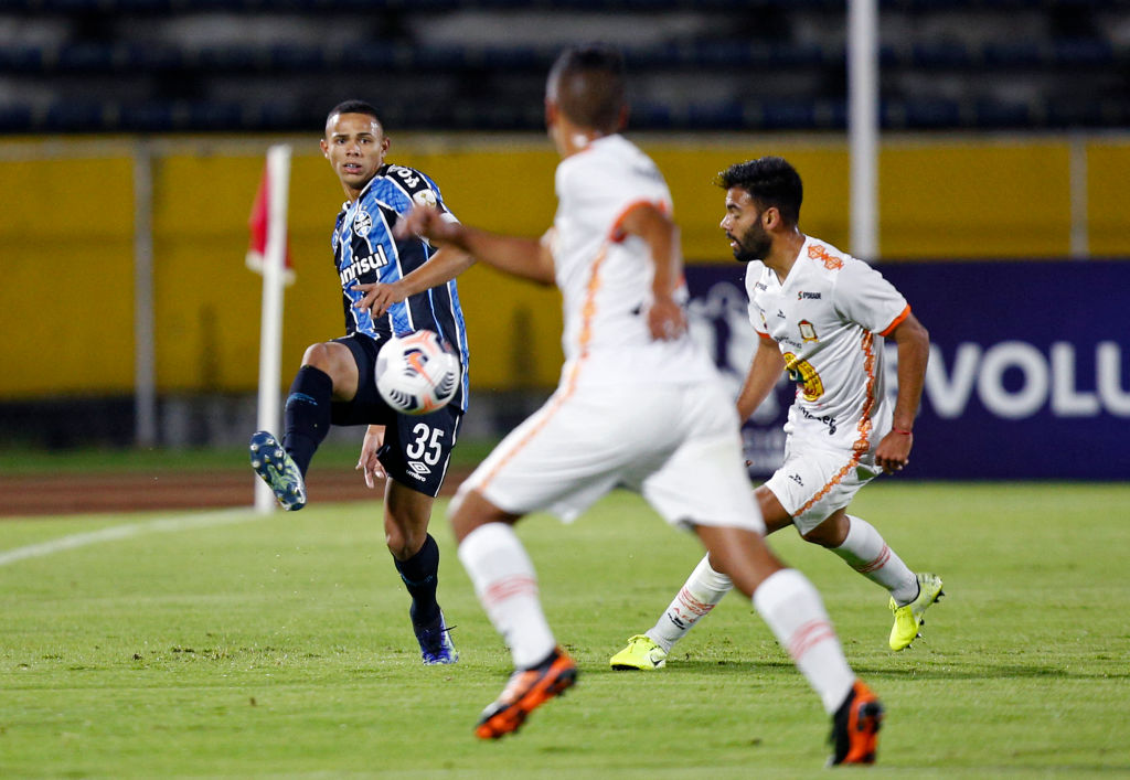 FBL-LIBERTADORES-AYACUCHO-GREMIO