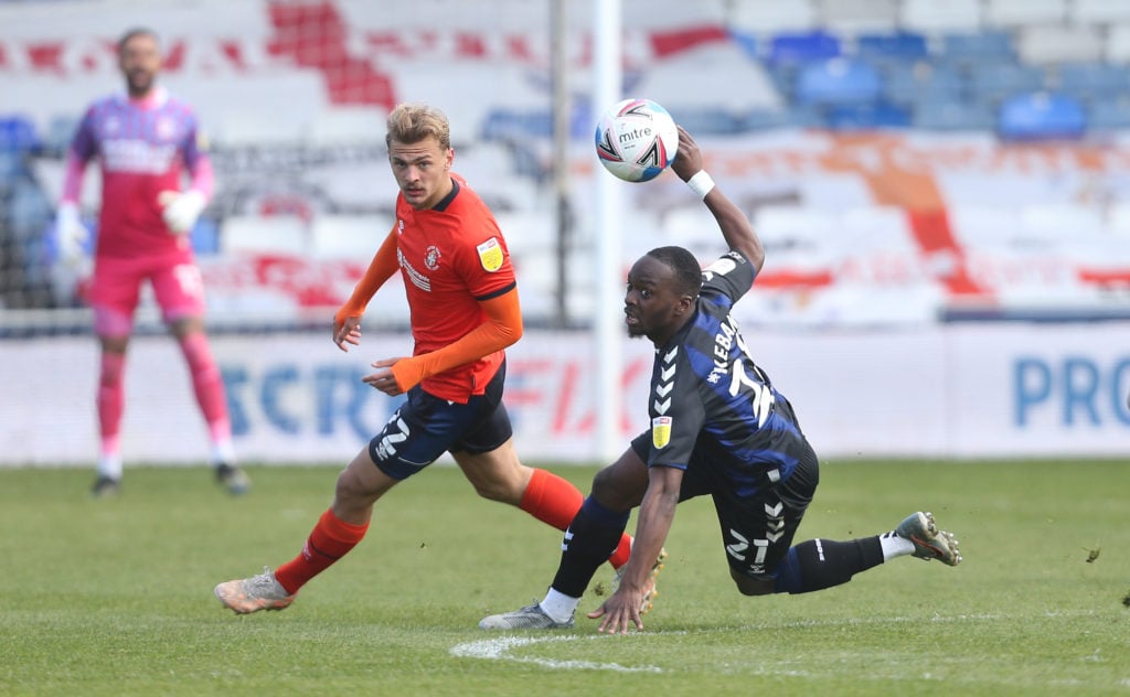 leicester-city-transfer-gossip-kiernan-dewsbury-hall-on-loan-luton-town-lifts-ball-over-middlesbrough-neeskens-kebano-championship
