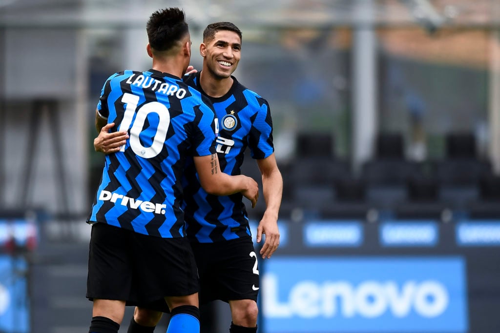 Lautaro Martinez (L) of FC Internazionale celebrates with