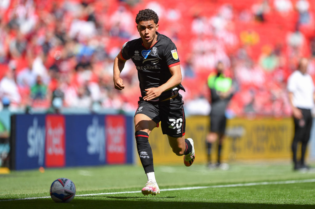 leeds-united-transfer-gossip-nottingham-forest-target-brennan-johnson-lincoln-city-runs-with-ball-blackpool-league-one-play-off-final-wembley