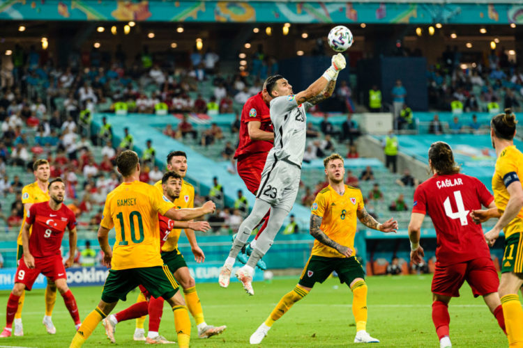 Photo by Marcio Machado/Getty Images
