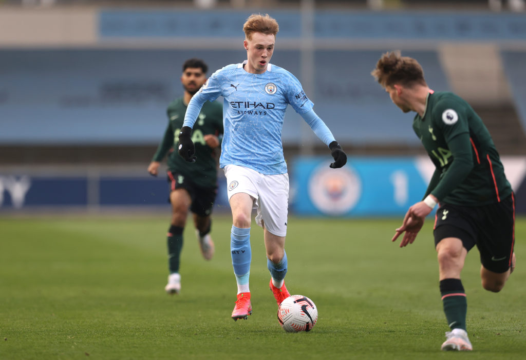 manchester-city-transfer-gossip-cole-palmer-contract-loan-man-city-u23s-tottenham-hotspur-dribbles-with-ball-premier-league-2