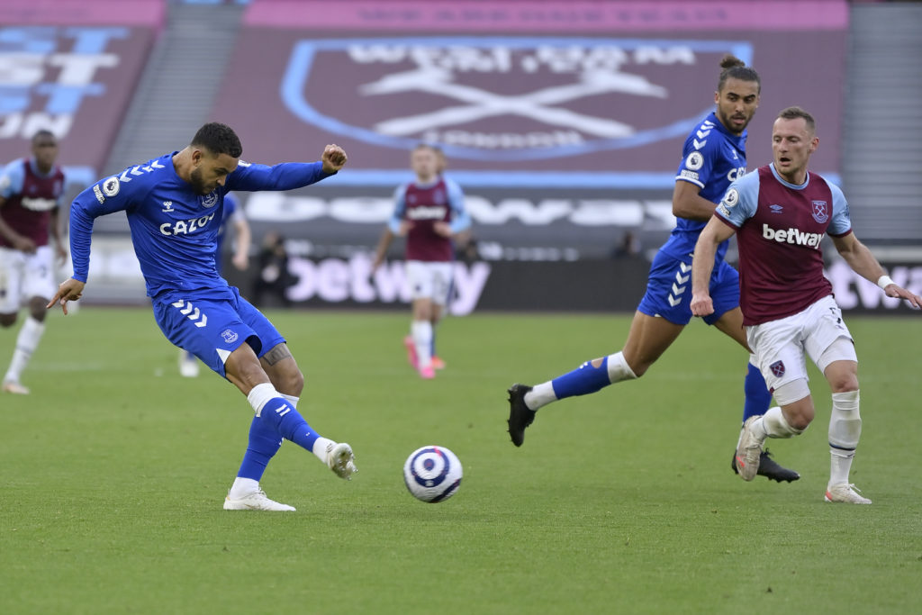 newcastle-united-transfer-target-gossip-joshua-king-everton-shoots-at-goal-west-ham-united-london-stadium-premier-league
