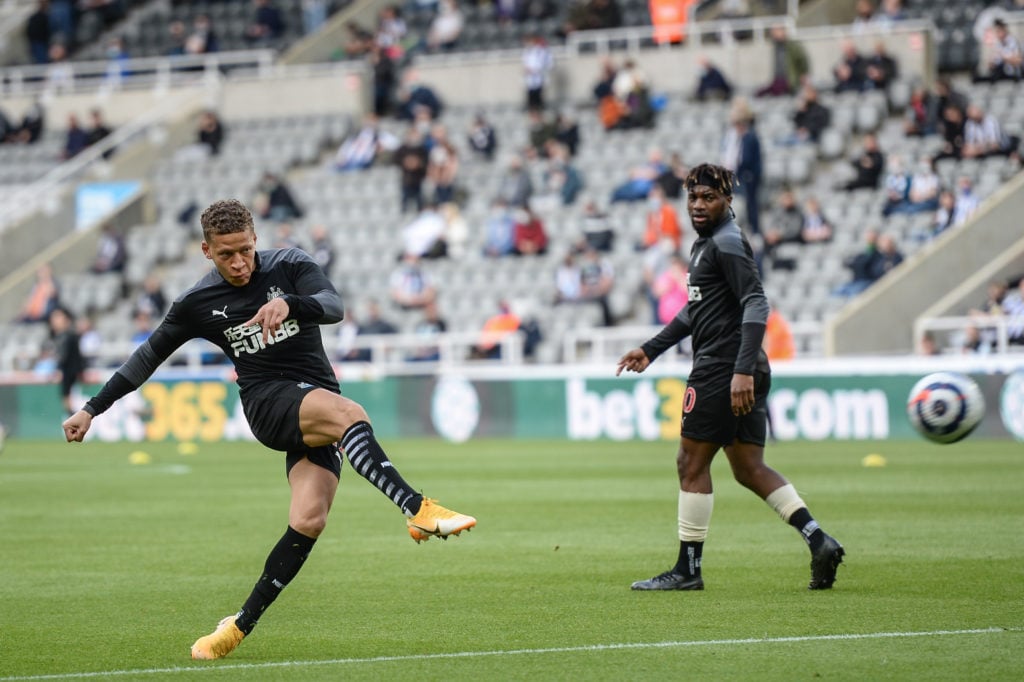 newcastle-united-transfer-gossip-contract-dwight-gayle-warms-up-premier-league-sheffield-united-st-james-park