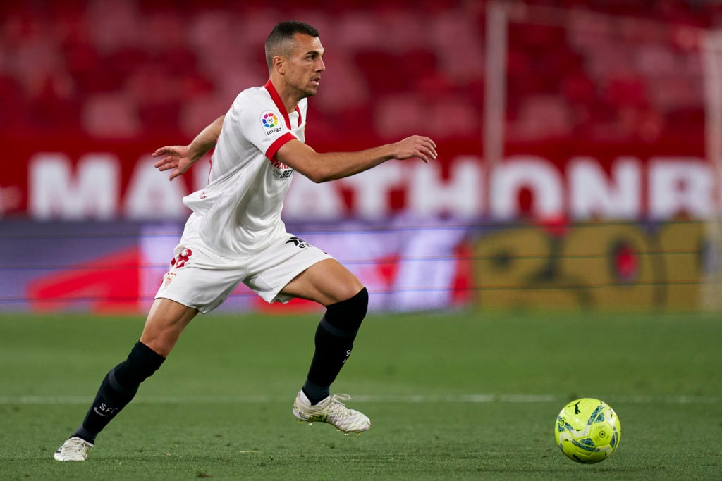 arsenal-transfer-target-gossip-joan-jordan-reacts-sevilla-passes-ball-alaves-la-liga