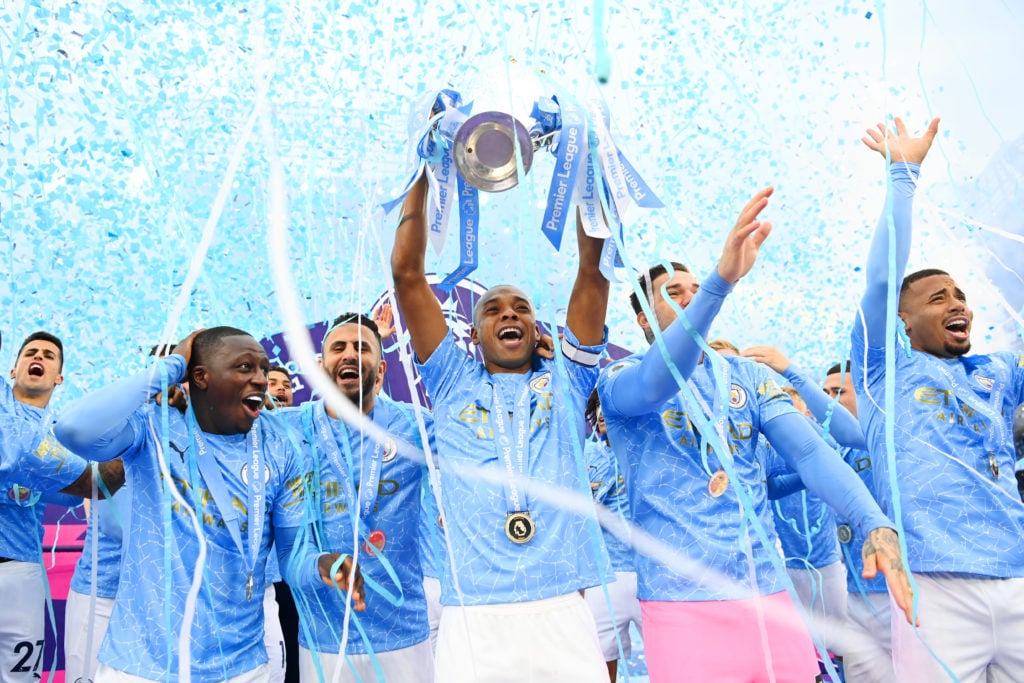 manchester-city-transfer-gossip-new-contract-fernandinho-guardiola-target-celebrates-lifting-premier-league-trophy-etihad-stadium