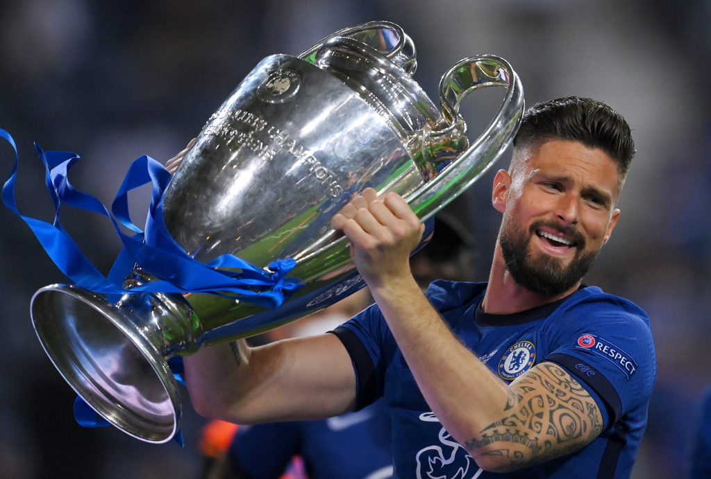 tottenham-hotspur-transfer-gossip-olivier-giroud-celebrates-lifting-champions-league-trophy-chelsea