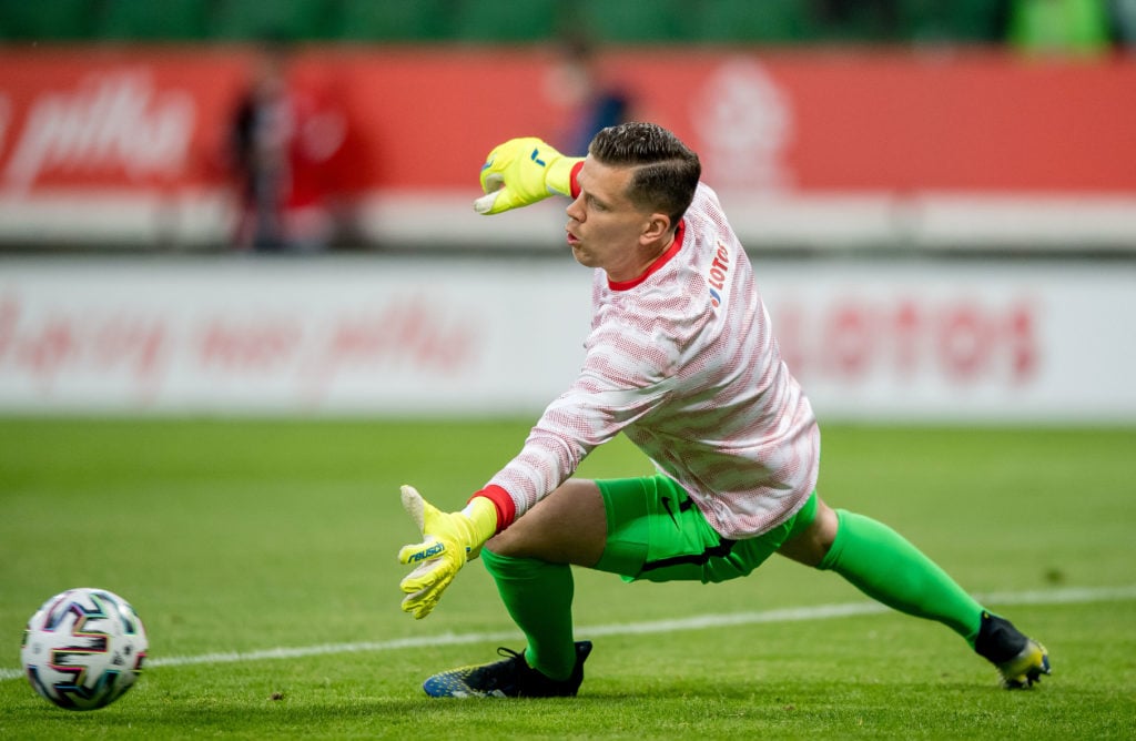 arsenal-transfer-target-wojciech-szczesny-juventus-poland-warms-up-russia-euro-2020-friendly
