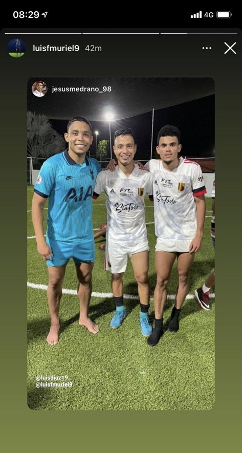 Luis Muriel sporting a Spurs top in a five-a-side pitch in Colombia