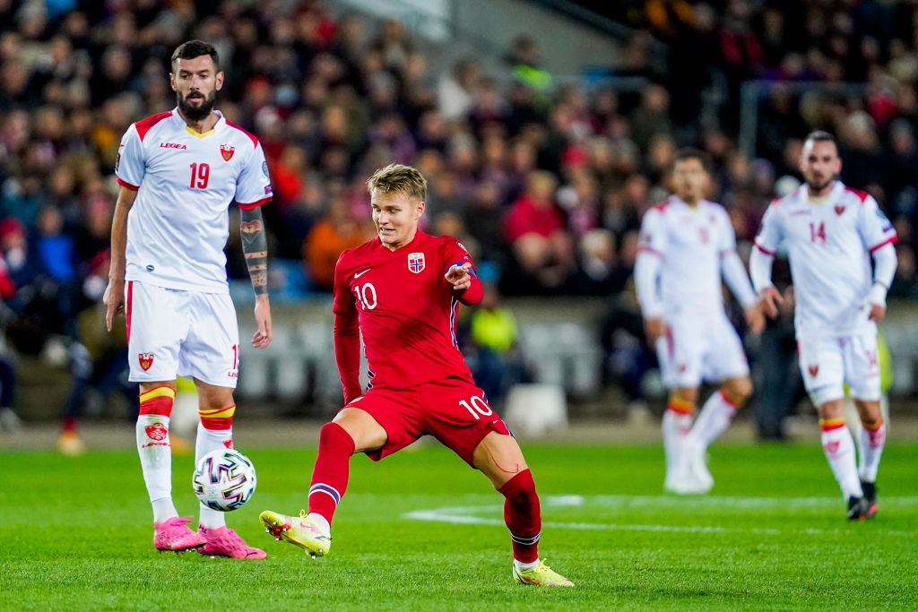 FBL-WC-2022-EUR-QUALIFIERS-NOR-MNE