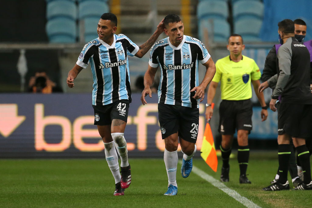 Gremio v Liga Deportiva Universitaria - Copa CONMEBOL Sudamericana 2021