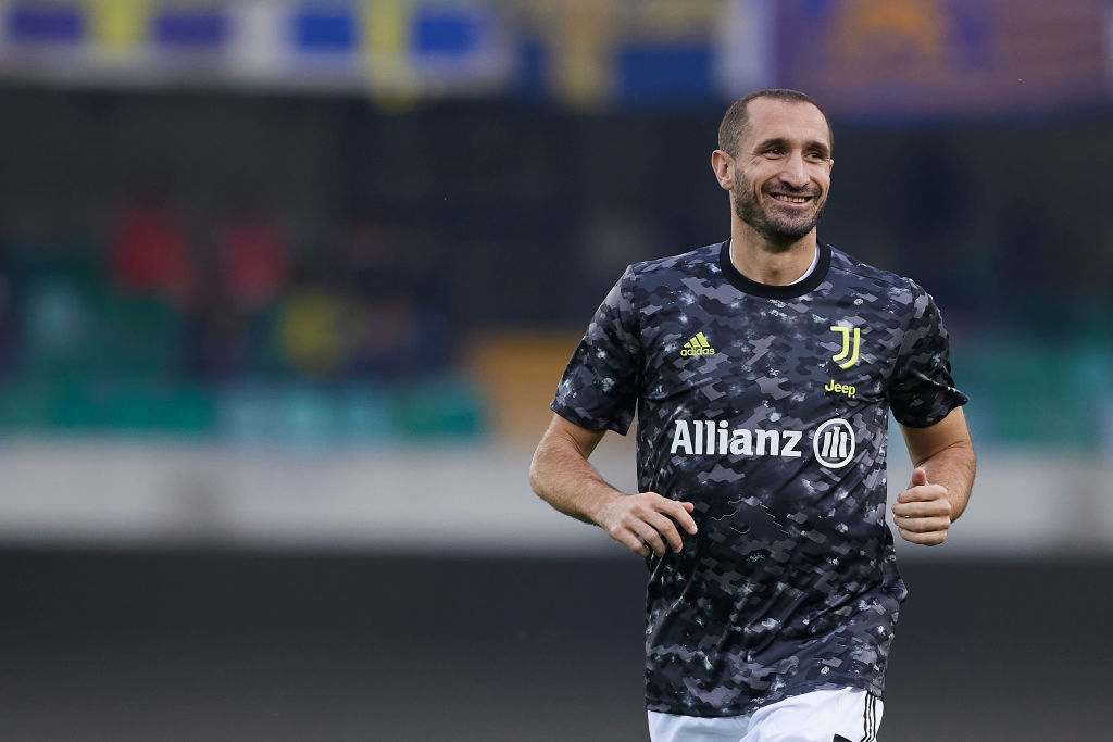 Chiellini says Saka is too fast