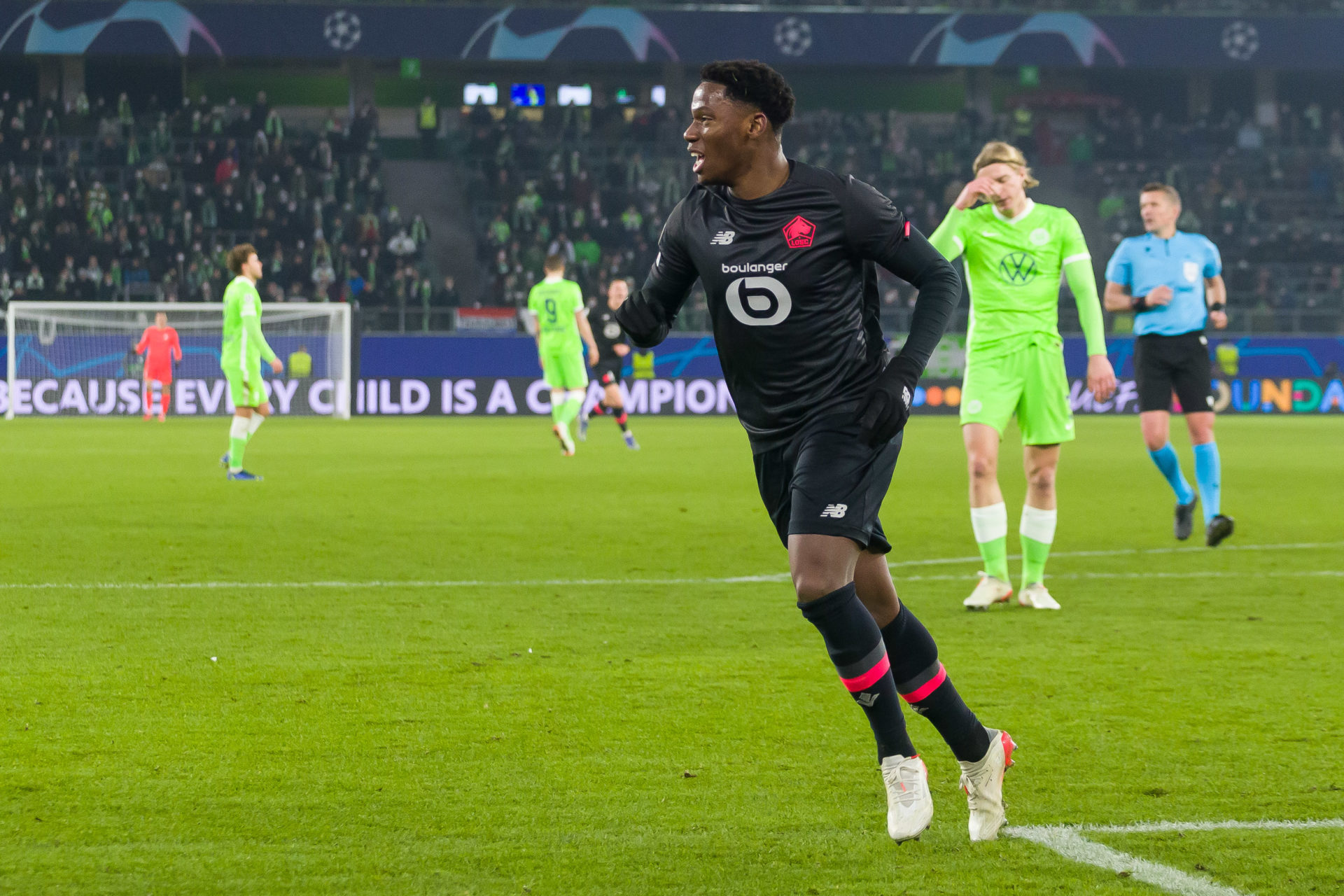 VfL Wolfsburg v Lille OSC: Group G - UEFA Champions League