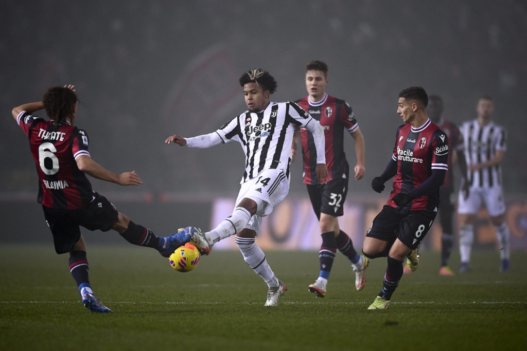 Weston McKennie (C) of Juventus FC competes for the ball...