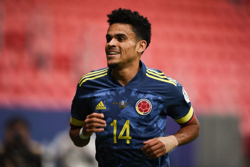 TOPSHOT-FBL-2021-COPA AMERICA-COL-PER