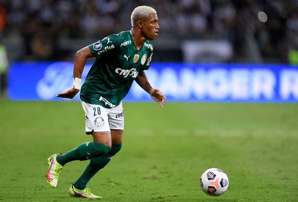 Arsenal want to sign Danilo