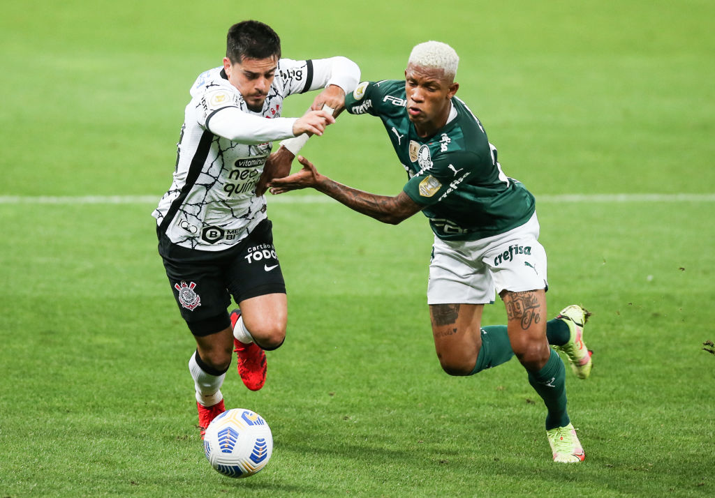 Report: Arsenal offer more than £16m for South American Maitland-Niles replacement