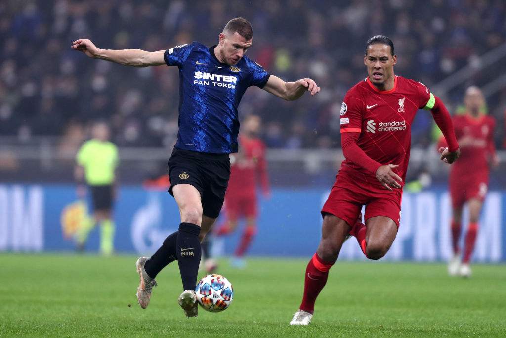 Inter v Liverpool FC: Round Of Sixteen Leg One - UEFA Champions League