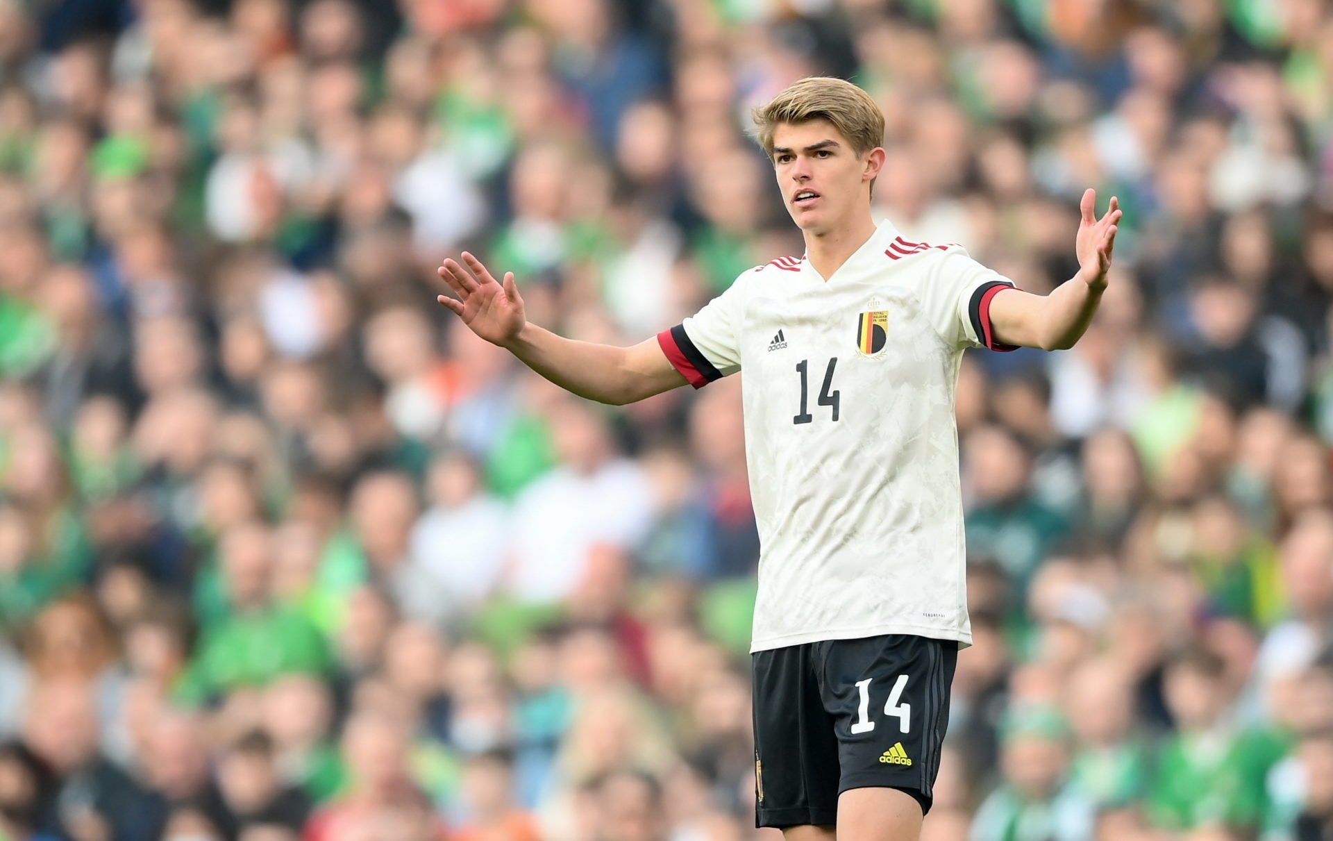 Report: Leeds Monitoring Belgium International Charles De Ketelaere