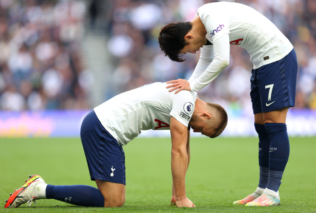 Tottenham Hotspur v Aston Villa - Premier League