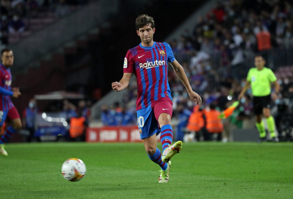 Report: Arsenal target Sergi Roberto holds contract talks with Barcelona