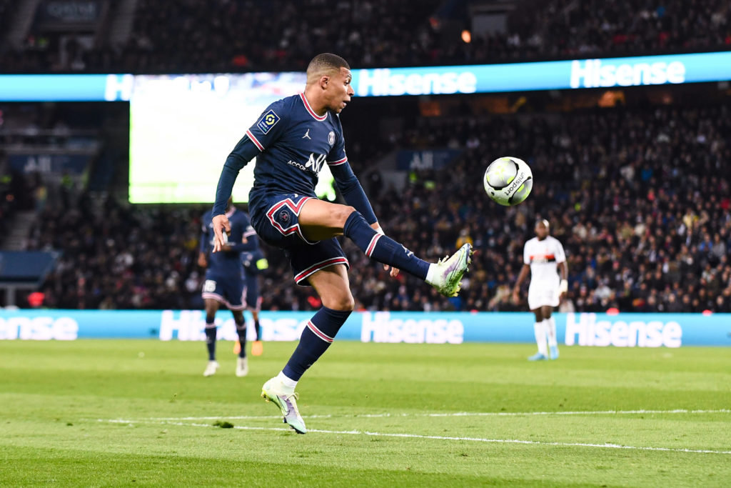 Paris Saint Germain v FC Lorient - Ligue 1 Uber Eats