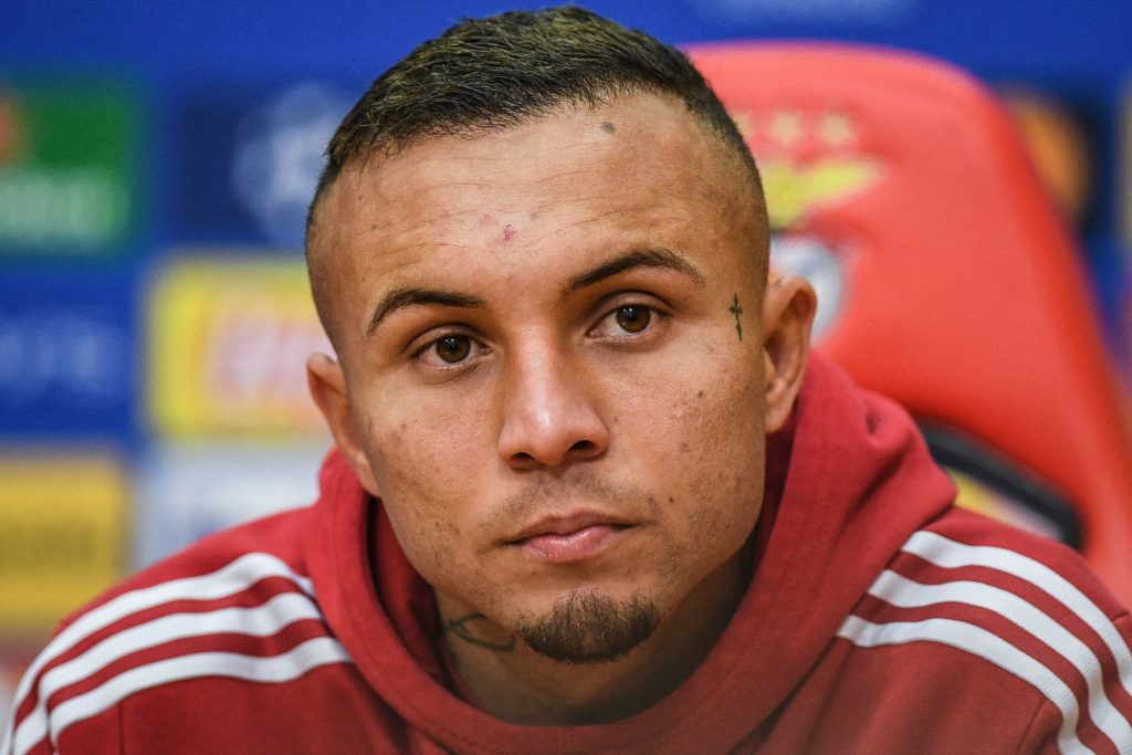 FBL-EUR-C1-BENFICA-PRESSER