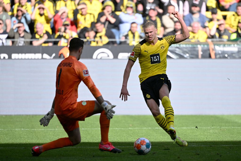 FBL-GER-BUNDESLIGA-DORTMUND-WOLFSBURG